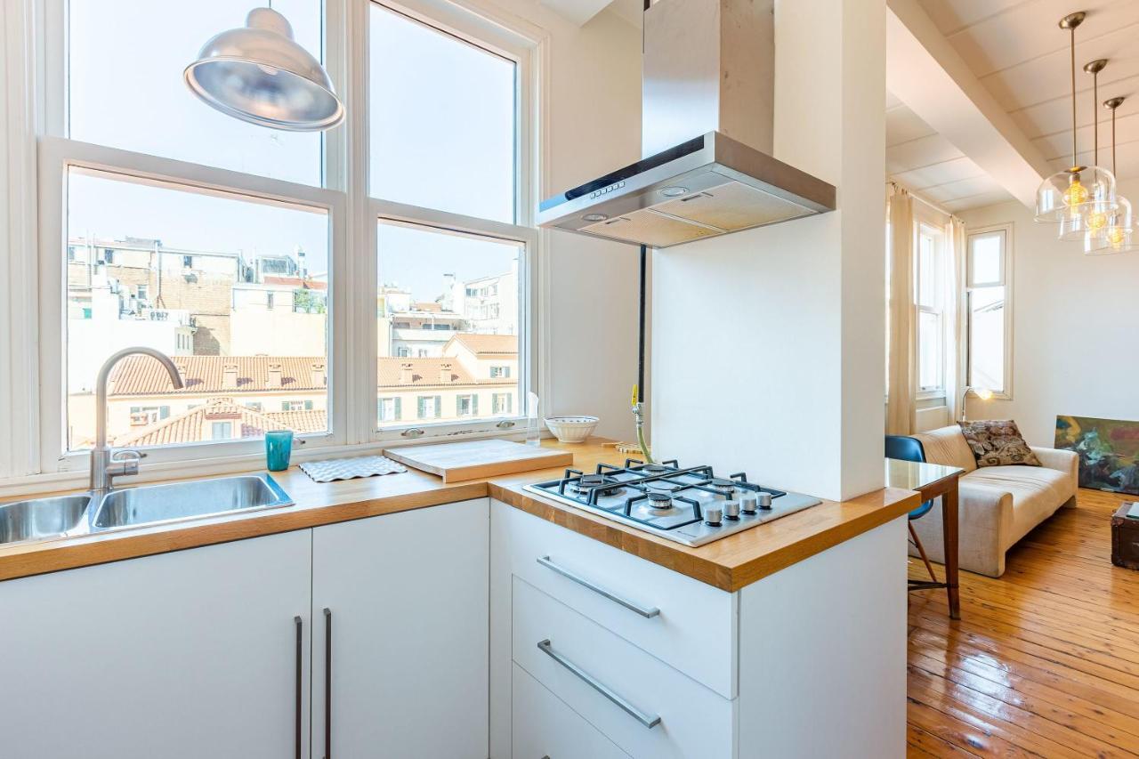 Eclectic Home Near Galata Tower In Beyoglu イスタンブール エクステリア 写真